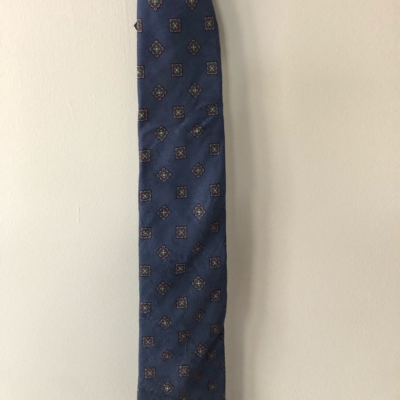 💜 Men’s Blue Design Tie - Pre-Tied Andhurst - Picture 1 of 3